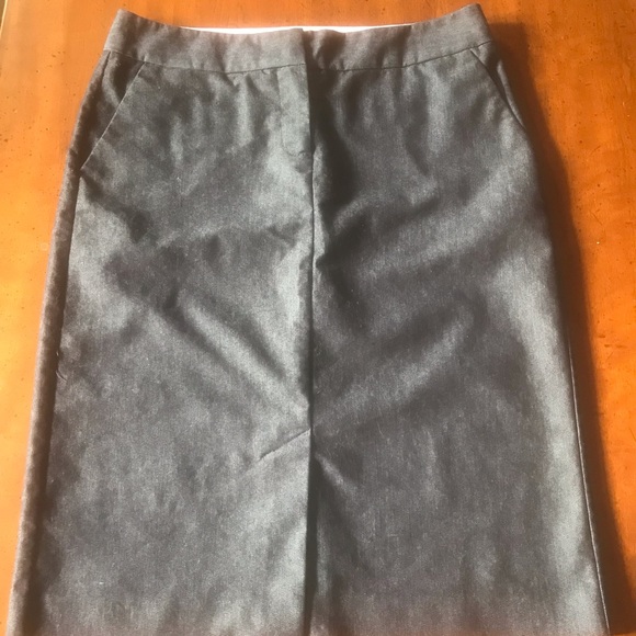 Clearance Sale Issac Mizrahi Skirt - Picture 3 of 7